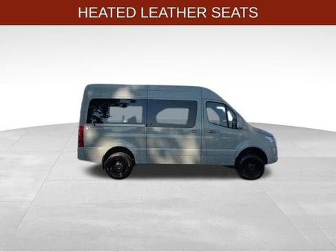 Used 2022 Mercedes-Benz Sprinter 2500 image 8