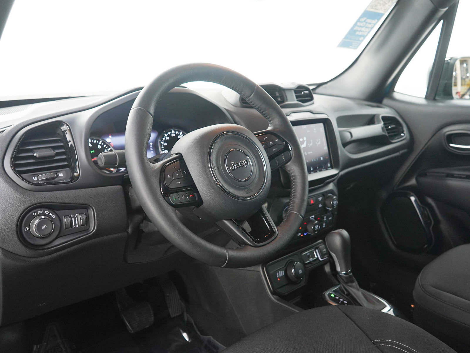 Used 2022 Jeep Renegade Altitude w/ Convenience Group AWD/4WD image 24