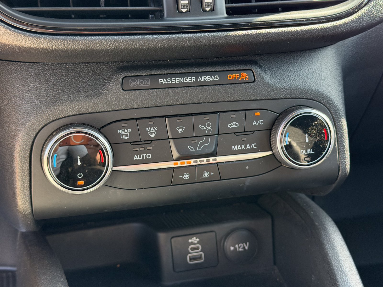 Certified 2025 Ford Escape ST-Line FWD image 21