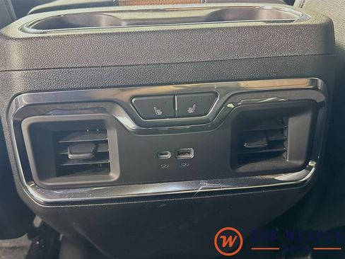 Used 2025 Chevrolet Silverado 1500 High Country w/ Technology Package AWD/4WD image 32