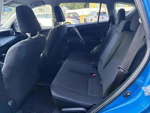 Used 2018 Toyota RAV4 LE w/ All Weather Liner Package AWD/4WD image 11