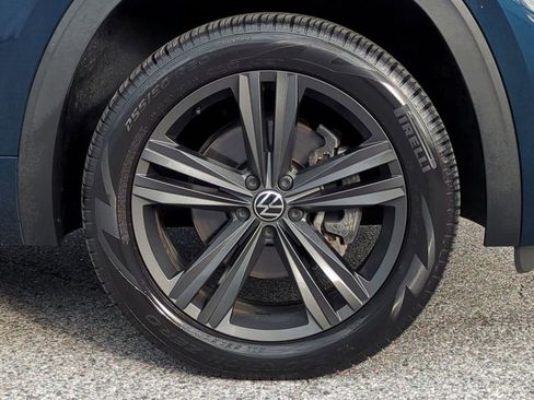 Used 2021 Volkswagen Atlas Cross Sport SE w/ Panoramic Sunroof Package image 11