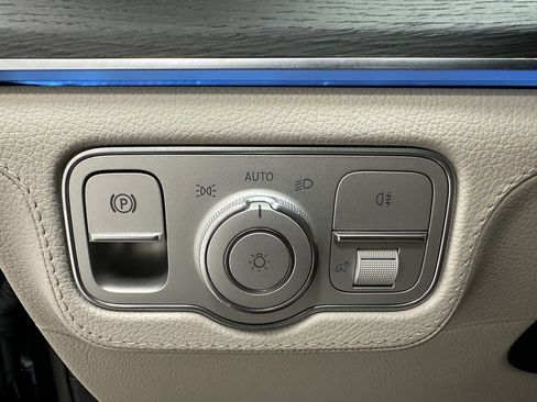 Certified 2025 Mercedes-Benz GLE 350 4MATIC w/ AMG Line Exterior image 36