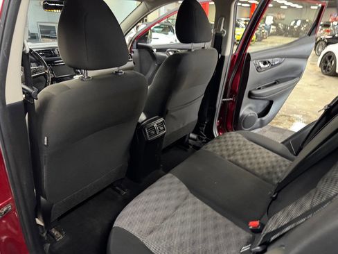 Used 2021 Nissan Rogue Sport SV image 42