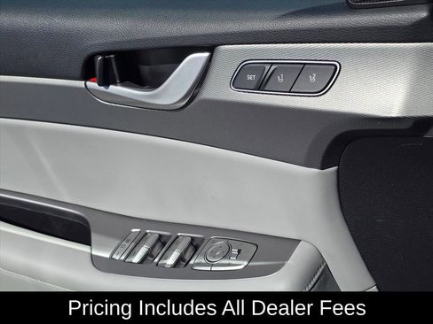 Used 2022 Hyundai Palisade SEL w/ Premium Package FWD image 16