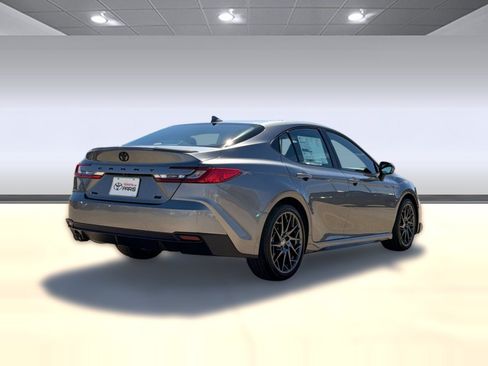 Used 2026 Toyota Camry SE w/ Multimedia Upgrade Package FWD image 9