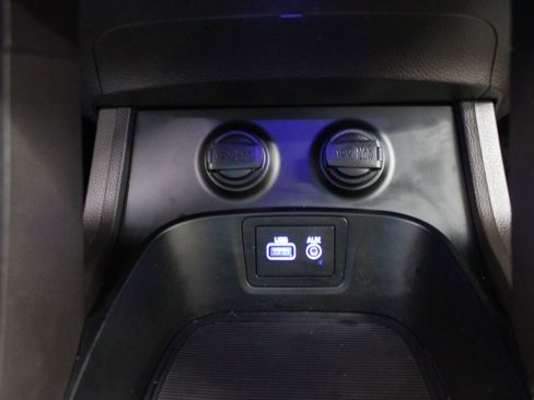 Used 2018 Hyundai Santa Fe Limited FWD image 32