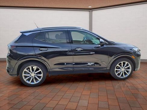 Used 2024 Buick Encore GX Avenir w/ Avenir Technology Package FWD image 6