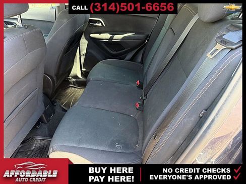 Used 2019 Chevrolet Trax LS FWD image 11