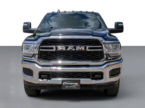 Used 2024 RAM 2500 Tradesman w/ Chrome Appearance Group AWD/4WD image 3