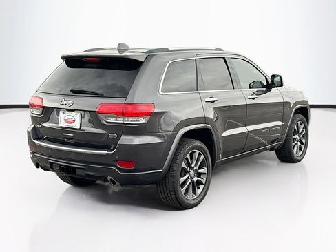 Used 2018 Jeep Grand Cherokee Overland AWD/4WD image 5