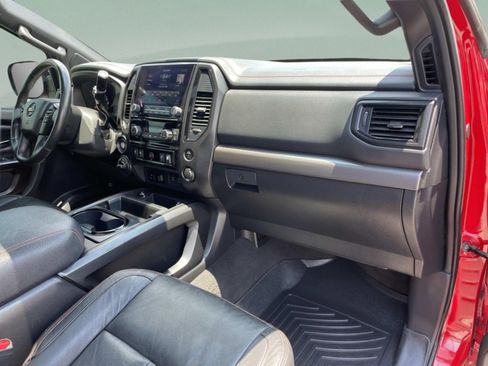 Used 2021 Nissan Titan PRO-4X w/ Pro-4x Convenience Package AWD/4WD image 18