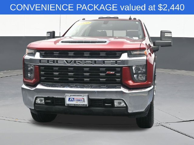 Used 2020 Chevrolet Silverado 2500 LT w/ Convenience Package AWD/4WD image 2