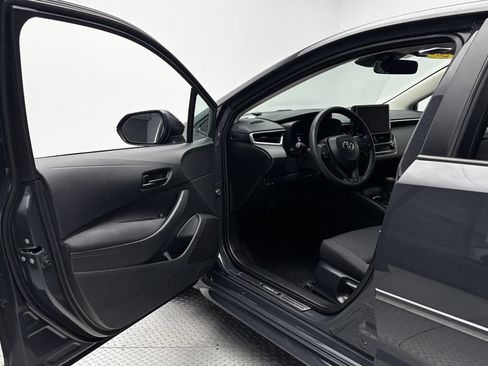 Used 2024 Toyota Corolla LE w/ LE Convenience Package FWD image 16