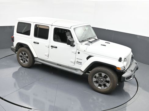Used 2019 Jeep Wrangler Unlimited Sahara image 30