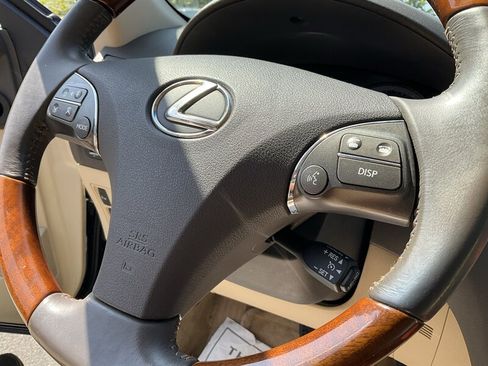 Used 2010 Lexus ES 350 w/ Preferred Accessory Package FWD image 23