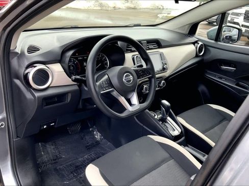 Used 2021 Nissan Versa SV image 17
