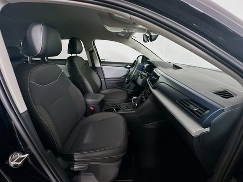 Used 2024 Volkswagen Taos SE image 31