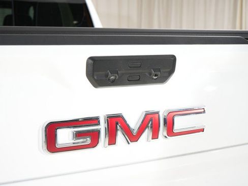Used 2024 GMC Sierra 1500 AT4X image 32