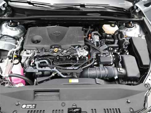 Used 2025 Toyota Camry LE image 19