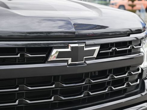 Used 2024 Chevrolet Silverado 1500 RST w/ Convenience Package II AWD/4WD image 10