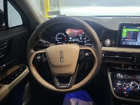 Used 2020 Lincoln Corsair Reserve w/ Equipment Group 201A FWD image 11