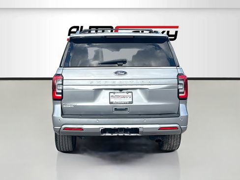Used 2023 Ford Expedition Platinum RWD image 6
