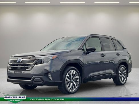 Used 2025 Subaru Forester Touring w/ Touring Package AWD/4WD image 8