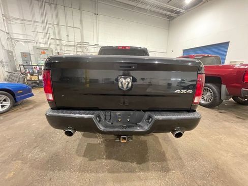 Used 2015 RAM 1500 ST AWD/4WD image 4