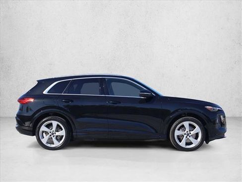 Used 2025 Audi Q5 Prestige AWD/4WD image 4