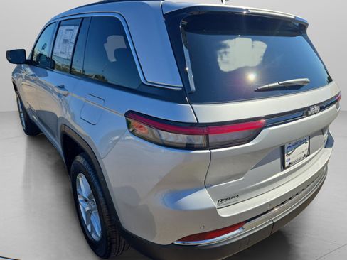 New 2025 Jeep Grand Cherokee Laredo X image 5