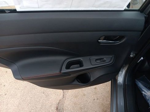 New 2025 Nissan Versa SR w/ Trunk Package image 29