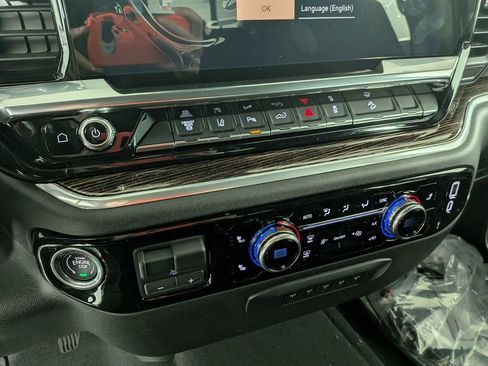 New 2026 GMC Sierra 2500 SLE w/ SLE Value Package; AWD/4WD image 25