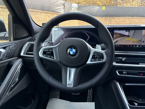 Used 2026 BMW X6 xDrive40i w/ Climate Comfort Package AWD/4WD image 11