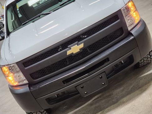 Used 2011 Chevrolet Silverado 1500 W/T image 20