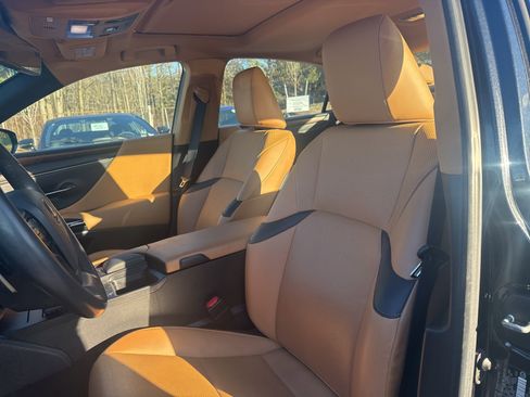 Used 2022 Lexus ES 350 w/ Premium Package image 11