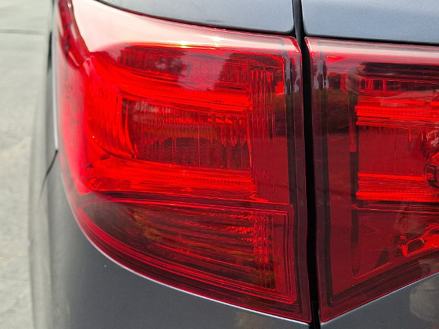 Used 2017 Acura MDX SH-AWD image 10