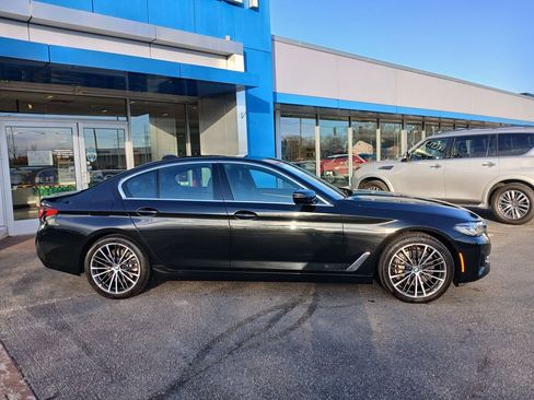 Used 2023 BMW 540i xDrive w/ Premium Package image 37