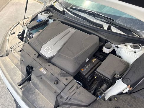Used 2024 Kia EV6 Wind AWD/4WD image 38
