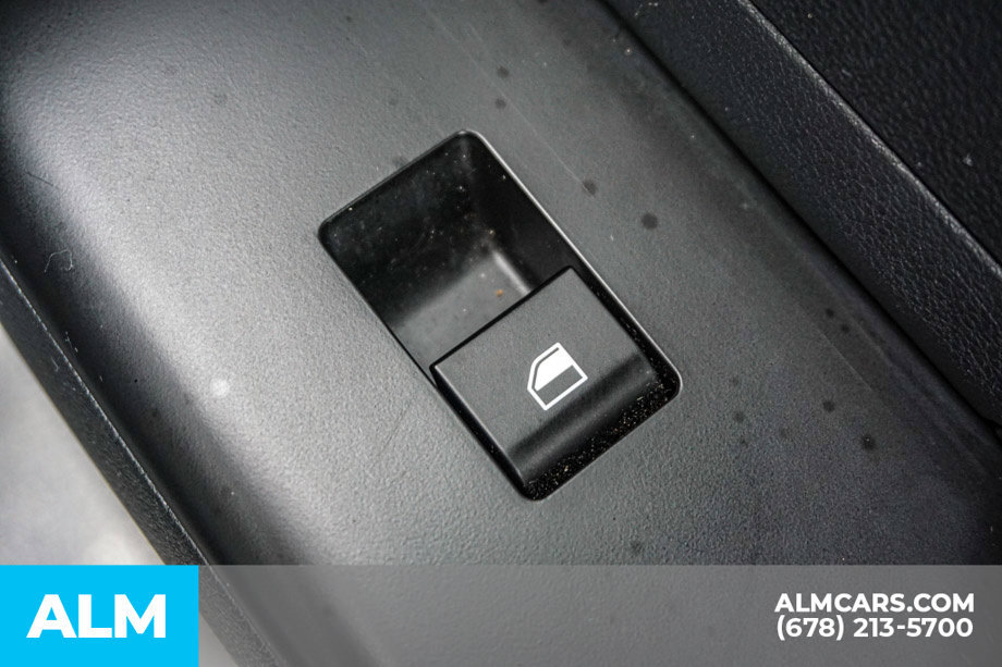 Used 2025 Hyundai Kona SEL FWD image 54