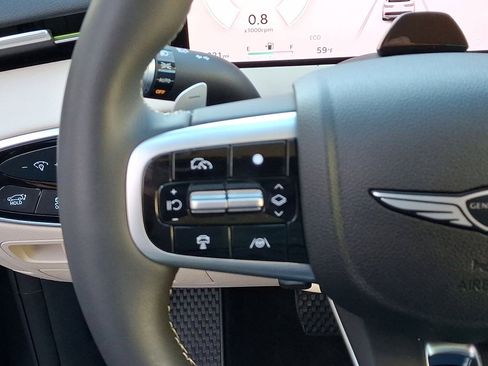 Used 2026 Genesis GV70 2.5T image 17