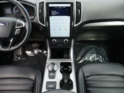 Used 2024 Ford Edge SEL w/ Convenience Package image 21