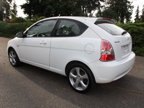 Used 2008 Hyundai Accent SE FWD image 4