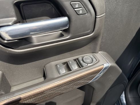 Used 2021 Chevrolet Silverado 1500 LT image 16