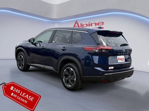Used 2024 Nissan Rogue SV AWD/4WD image 3