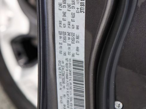 Used 2019 Jeep Compass Limited image 31