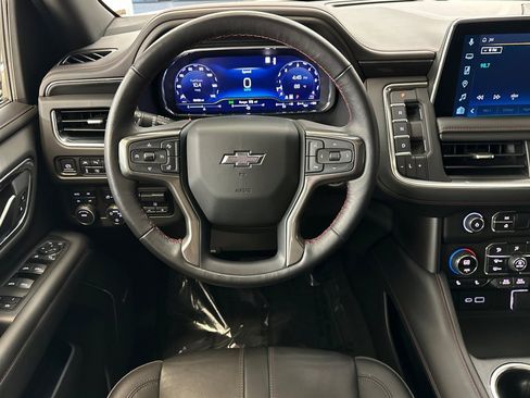 Used 2022 Chevrolet Suburban RST w/ Luxury Package image 28