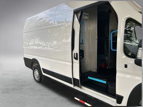 Used 2024 RAM ProMaster 3500 w/ Delivery Van Package FWD image 20