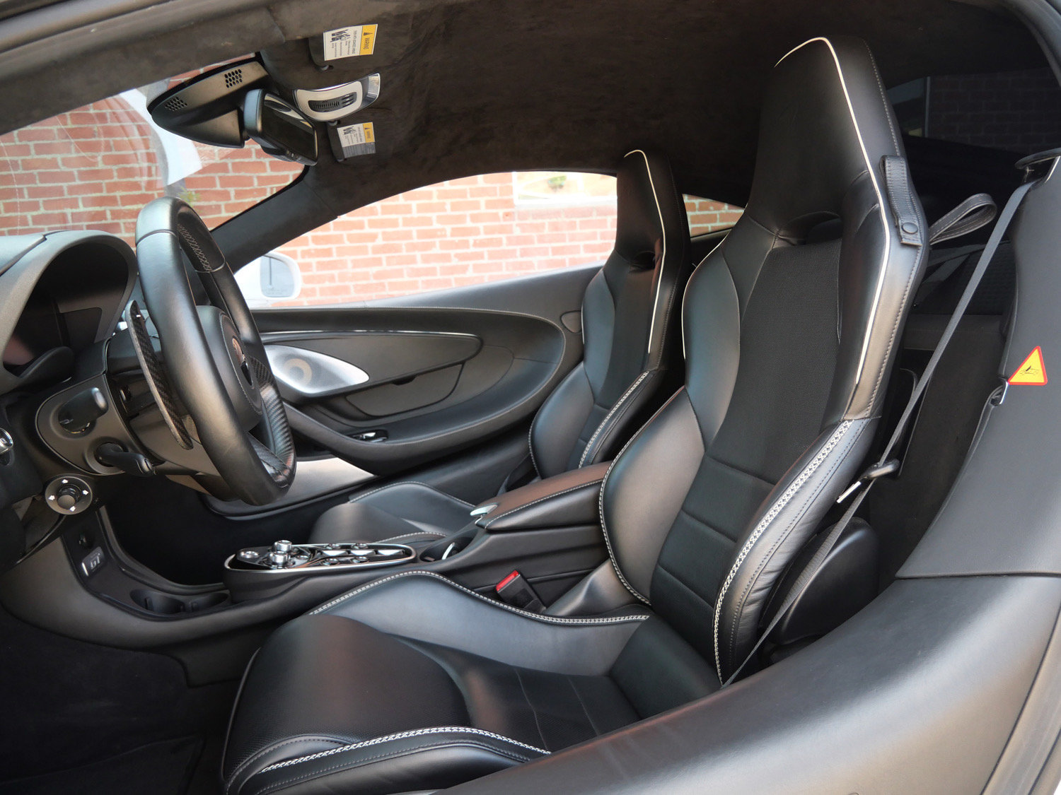 Used 2023 McLaren GT RWD image 20
