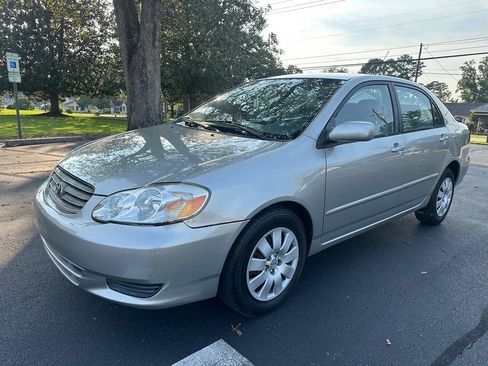 Used 2003 Toyota Corolla LE FWD image 3